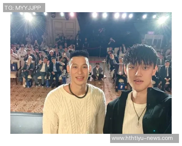 曾凡博与狄龙赛前激情致辞引发现场球迷热烈欢呼气氛高涨